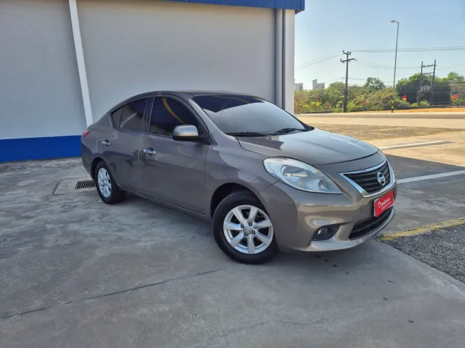 Nissan Versa SL 1.6 16V Flex Fuel 4P Mec. 2014
