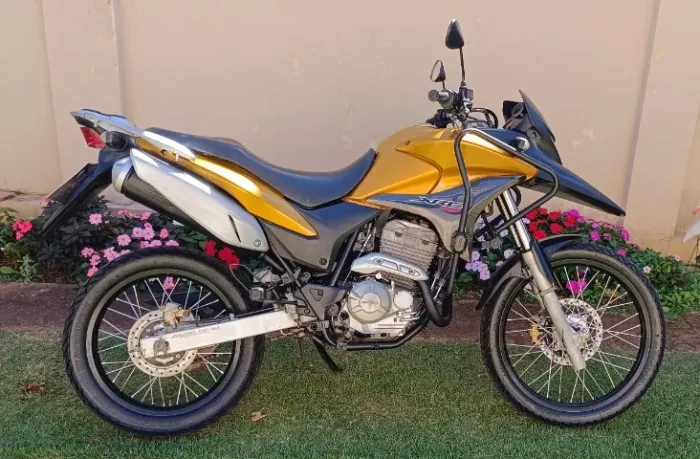 XRE 300 TOPISSIMA