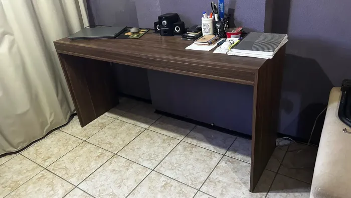 Vendo escrivaninha