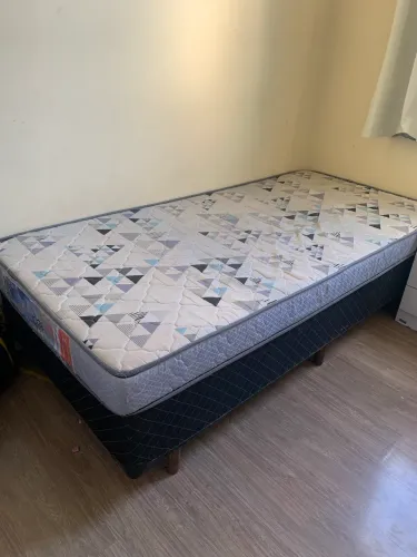 Cama Box solteiro com colchão