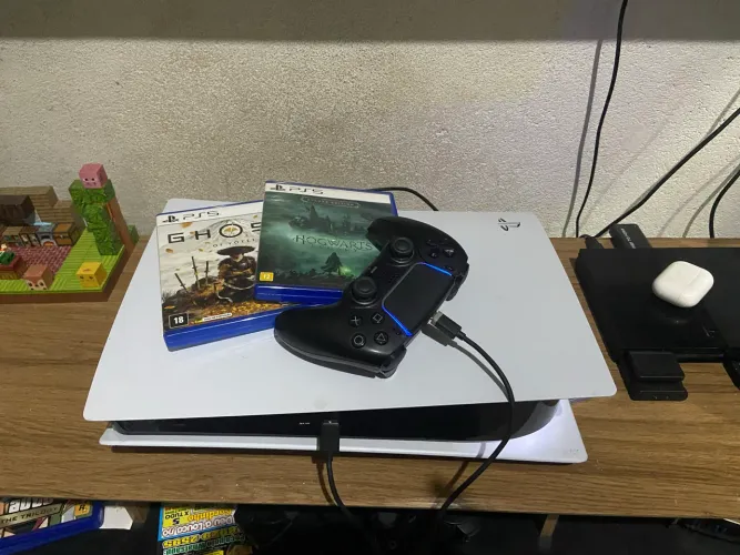 PS5 FAT VERSÃO COM DISCO !!!!! + DOIS GAMES E 1 CONTROLE 