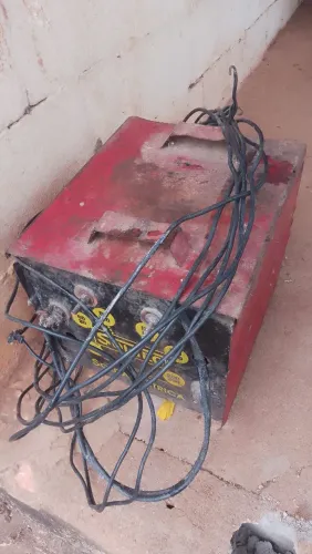 Vendo máquina de solda muinto boa!!