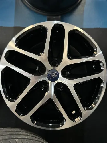 Jogo de Rodas Ford Fusion Aro 16 5x108 Preto diamantado 