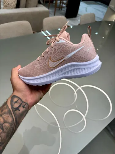 Tênis feminino novo