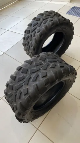 Par de pneus traseiros de quadriciclo medida 25x10-12 aro 12