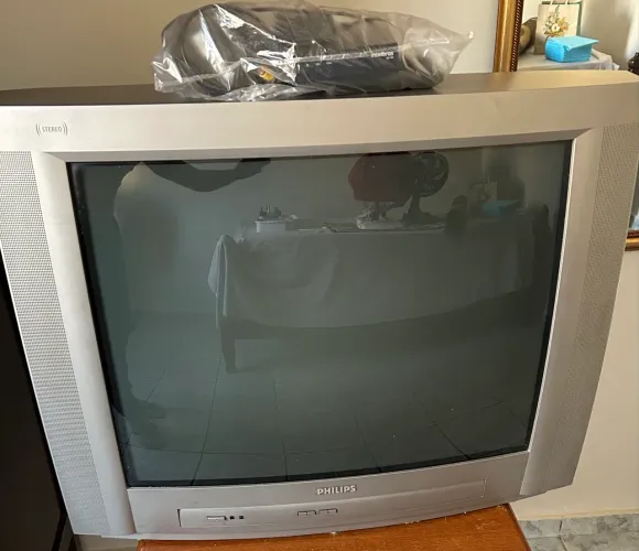 TV Philips Tubo