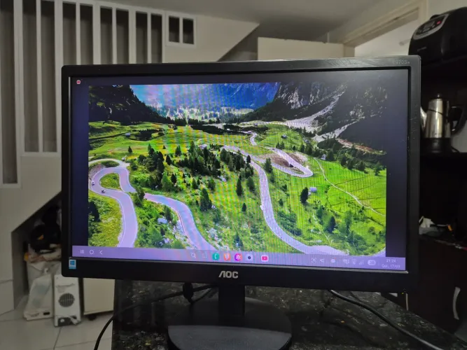 Monitor AOC impecável 20 polegadas 