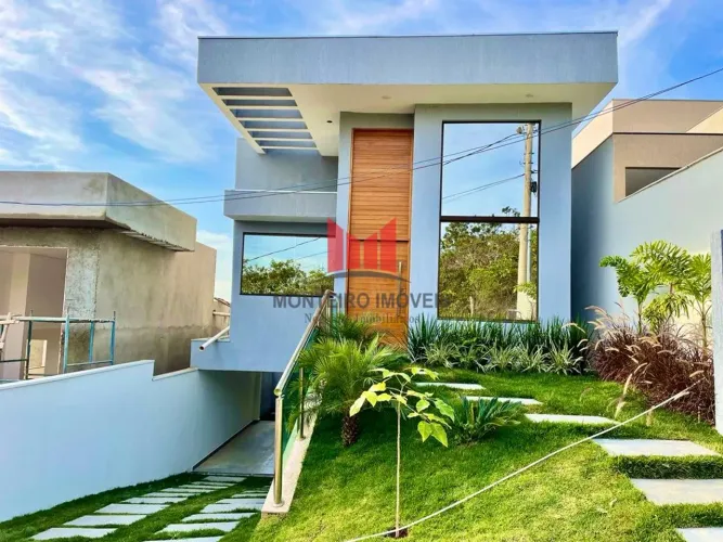 Excelente Casa em Condomínio para Venda localizada no Bairro Trilhas Do Sol, com 4 dormitó