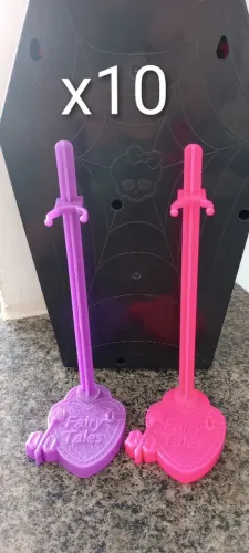 Kit suportes para bonecas Monster High, Ever After High e outras (LEIA)