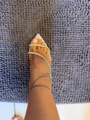 Sandália usada 1 vez