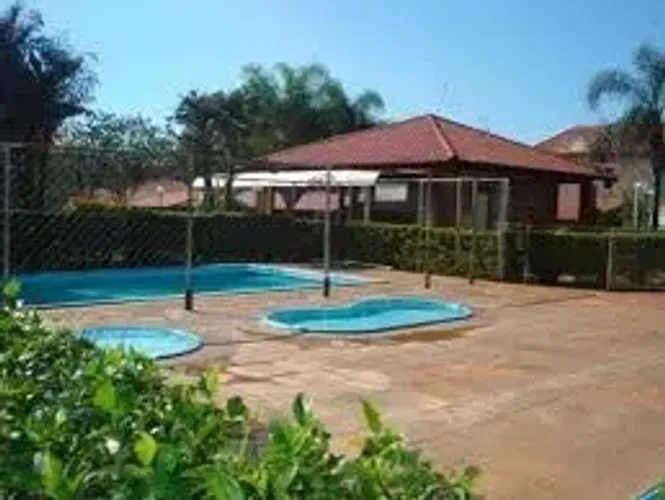 VENDO CASA CONDOMINIO BORGHESE I - 2 DORMS 1 GARAGEM LAZER - R$ 299.000