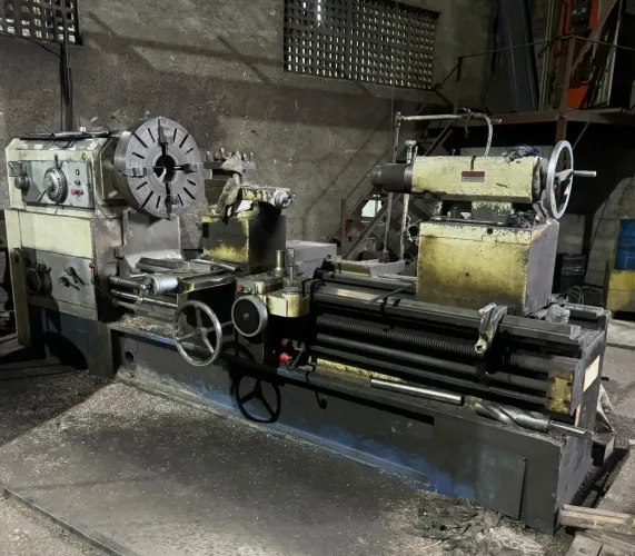 Torno CLEVER L-4480 2000 x 1300mm