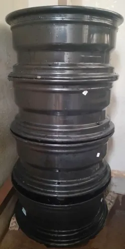 Jogo de rodas e calota Aro 16 5 furos Chevrolet