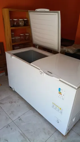 Freezer vertical Eletrolux h550