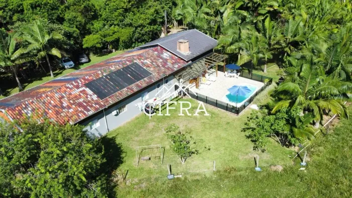 Sítio - Chacará - Venda - 04 dormitórios - 286m2 - Semi Mobiliado - 69000m2 - Piscina - La