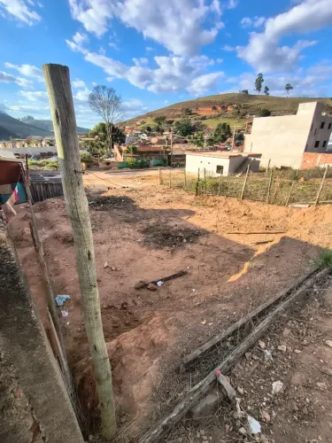 LOTE A VENDA PRATA DE LAJINHA