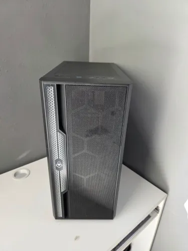 Gabinete Gamer, teclado mecânico e microfone
