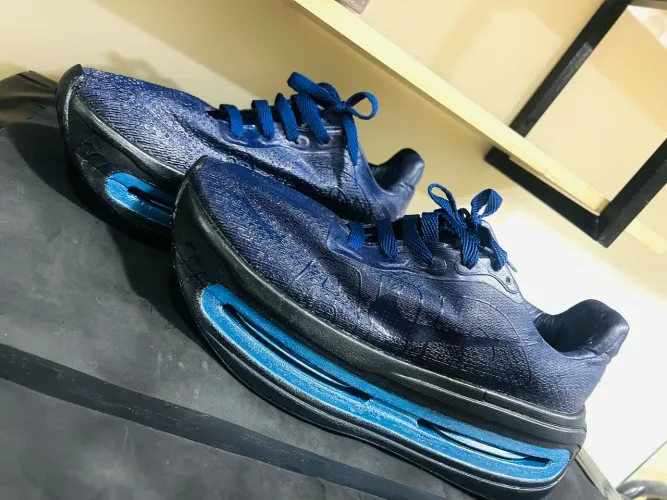 Tênis vomero azul tamanho 43
