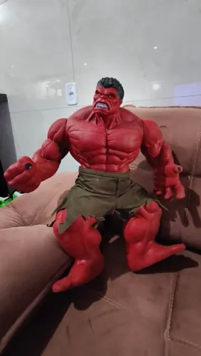 Hulk vermelho