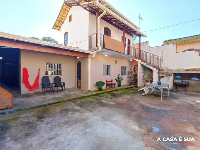Casa em lote 360m² com 5 quartos sendo um suíte no Bairro Espirito Santo em Betim