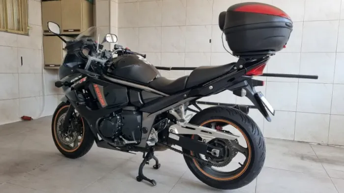 Suzuki GSX 1250FA