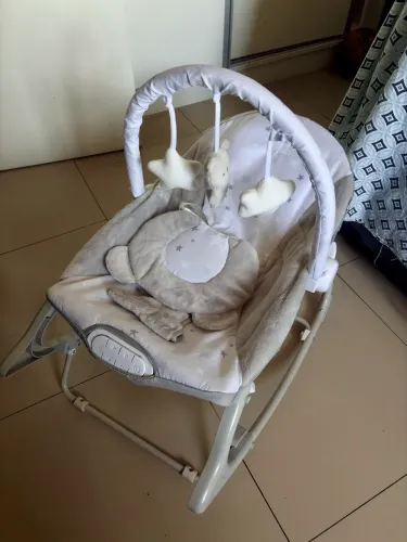 Cadeira de balanço e descanso Maxi Baby - até 18kg