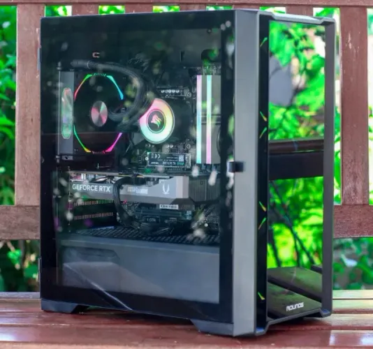i9 9900K - 16GB - RTX 5060