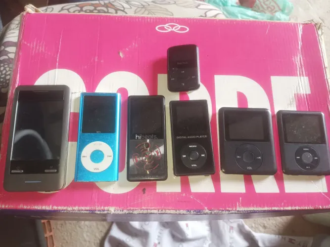 Lote 7 MP3 e MP4 Players Antigos - Conserto, Peças ou Coleção, LEIA O ANÚNCIO