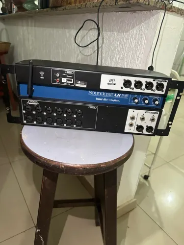 ? VENDO MESA DIGITAL SOUNDCRAFT Ui16