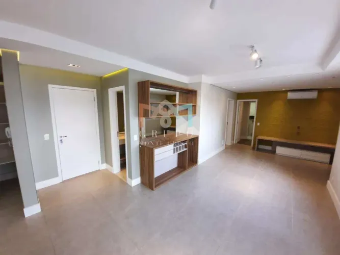 Apartamento locação - 2 suítes, andar alto e marcenaria planejada