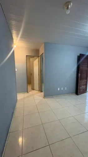 Alugo casa ?
