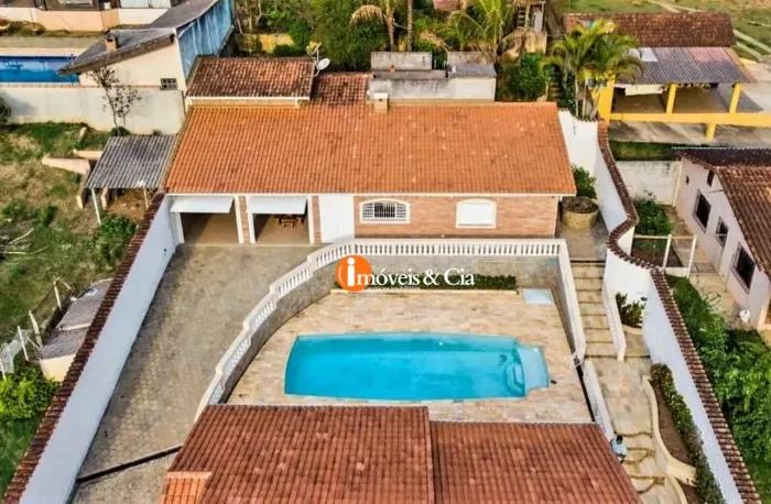 CASA EM CONDOMINIO FECHADO PARA VENDA EM PIRACAIA
