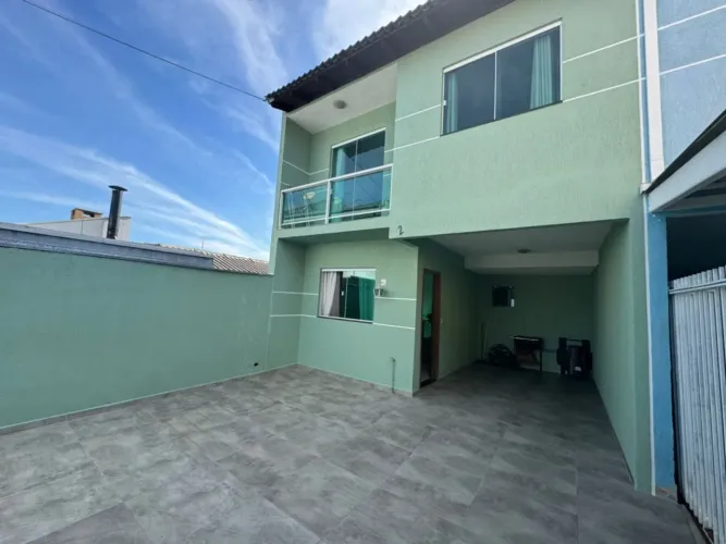 Sobrado em condomínio à venda no Fazendinha