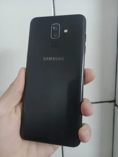 Samsung j8