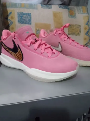 Tênis Nike LeBron James XX NRG, Tam. 41 e 42