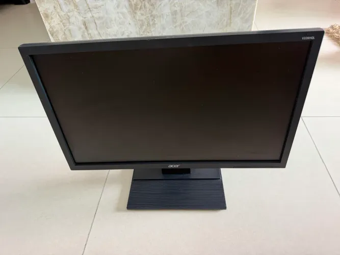 Monitor Acer 21,5? novíssimo V226HQL