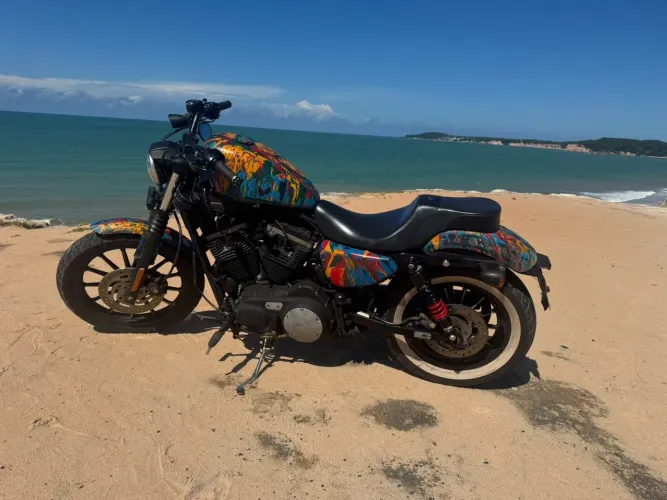 Vendo Haley-Davidson sportster iron 883 ano 2011com apenas 13.000 km rodados.