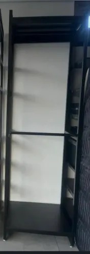 Arara ( Organizador de roupa de ferro e madeira)