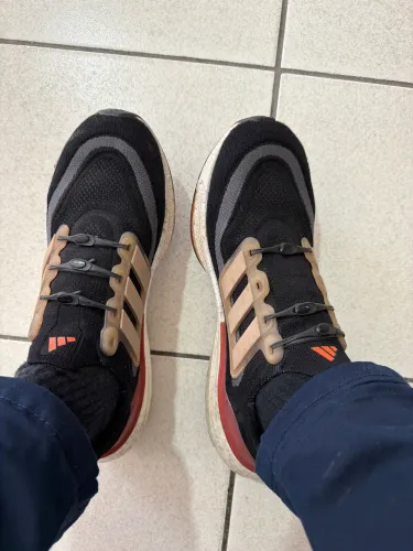 Tênis adidas