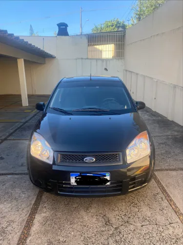 Ford Fiesta Sedan 1.0 8V Flex 4P 2010