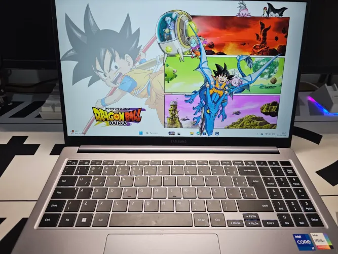 Samsung Galaxy Book4 i7 16GB 512GB + Brinde Mouse Attack Shark R1
