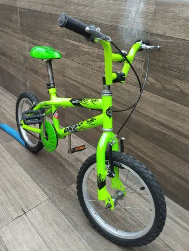 Bicicleta infantil/juvenil em excelente estado de conservação!
