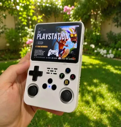Mini Video Game Portátil R36s com 15mil Jogos Tela IPS