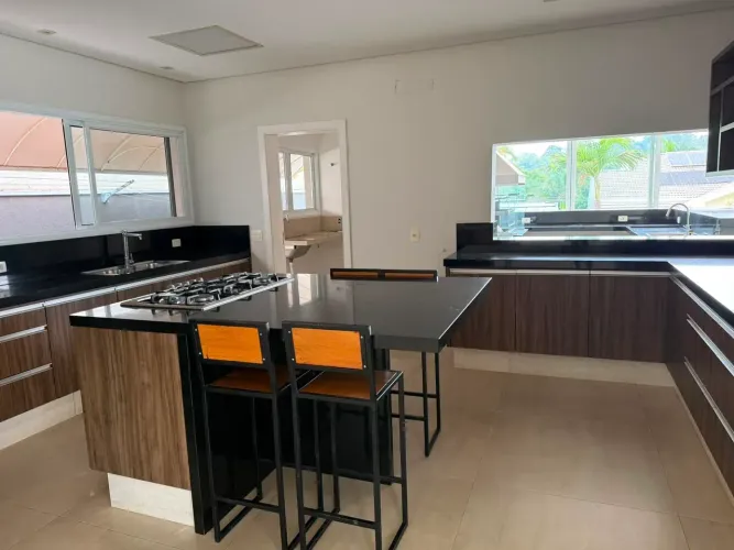 Excelente casa para locação no Condomínio Reserva da Serra.