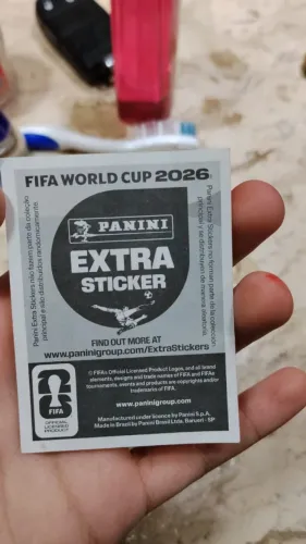 Extra sticker roxa do Vinicius Junior