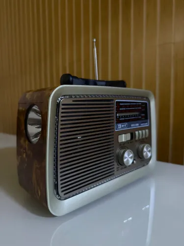Caixa de Som Retrô BYZ-1058 Bluetooth Rádio FM/AM USB SD AUX - Estilo Vintage