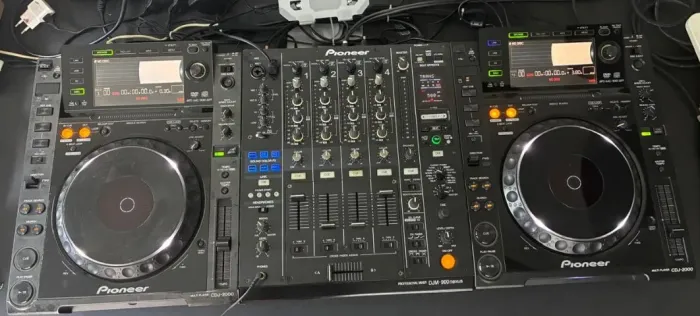 KIT CDJ 2000 + MIXER DJM 900 NXS