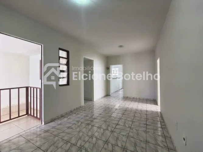 Casa para aluguel, 3 quartos, 1 suíte, 1 vaga, SANTA MONICA - Uberlândia/MG