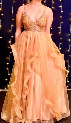 Vestido de festa dourado