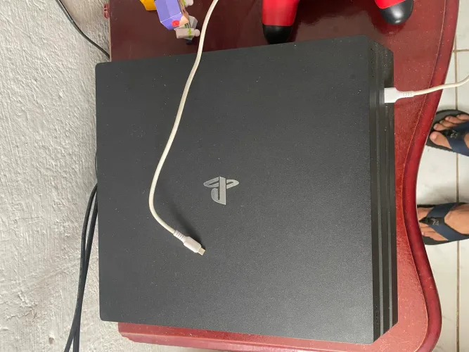 Ps4 pro, mais iPhone 12 64giga pra trocar em ps5
